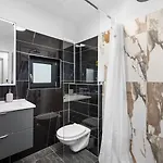 Bugenvilija With Private Pool 빌라 *