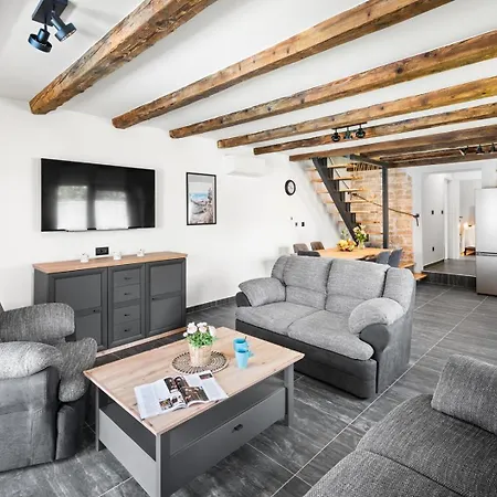 Villa Bugenvilija With Private Pool *