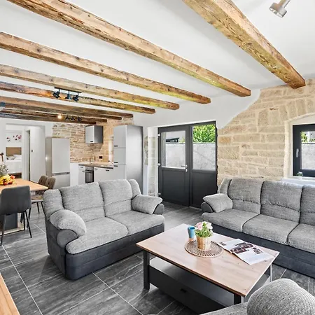 Bugenvilija With Private Pool