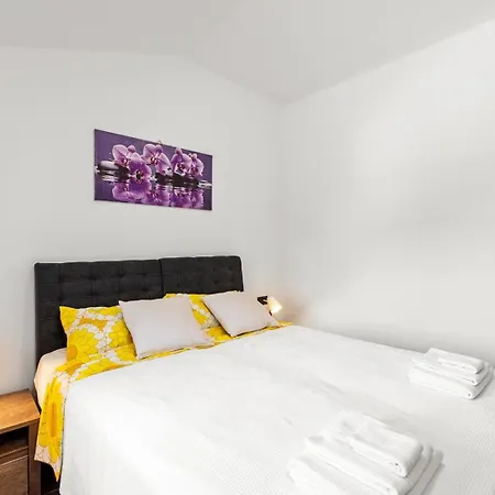 Villa Bugenvilija With Private Pool