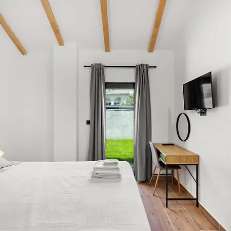 Bugenvilija With Private Pool * Ladrovici