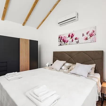 Bugenvilija With Private Pool